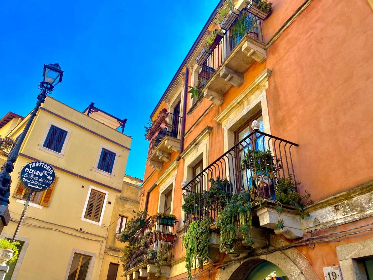 Caterina'S Charme Apartment Taormina Buitenkant foto